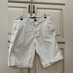American Eagle Outfitters‎ Men's White Shorts
